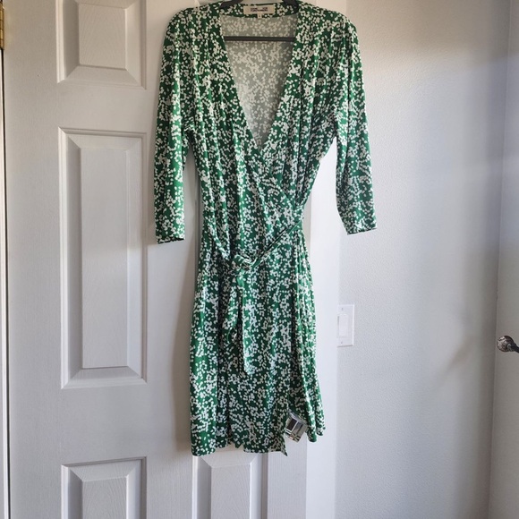 NWT NEW Diana Furstenberg green midi printed wrap dress size XL 100% silk - Picture 8 of 11